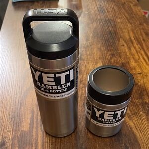Yeti Rambler Stainless Steel Bottle and Colster  *NEW*